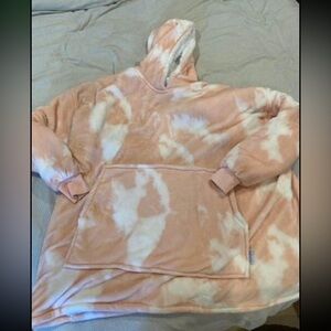 Peach dye adult oodie